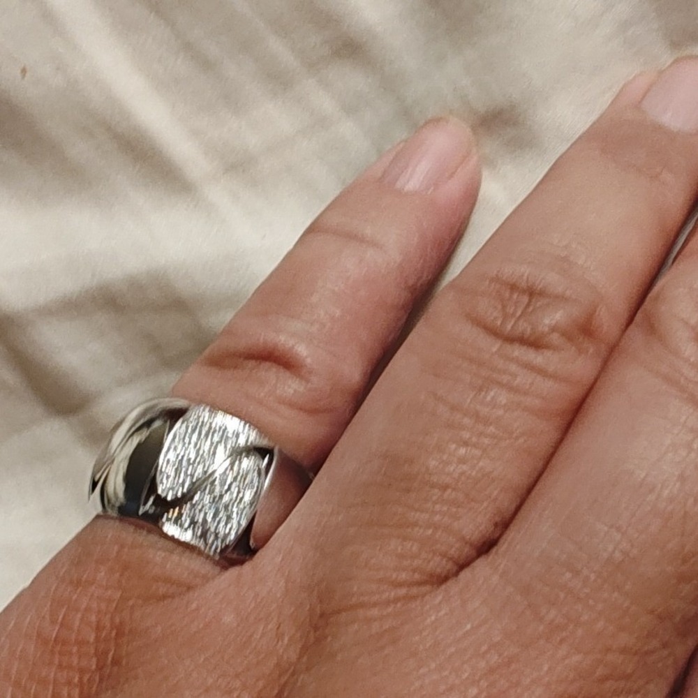 Eye Catching Ring Silver Wide Dome Band